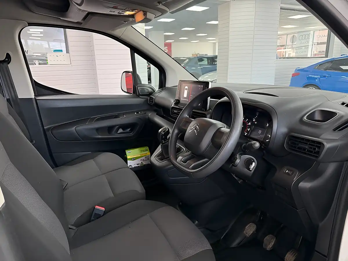 Used 2021 Citroen Berlingo Enterprise M White - Interior and Exterior details 18
