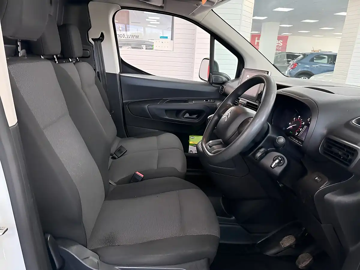 Used 2021 Citroen Berlingo Enterprise M White - Interior and Exterior details 19