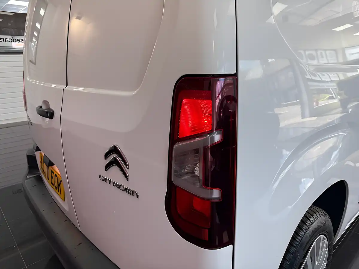 Used 2021 Citroen Berlingo Enterprise M White - Interior and Exterior details 3