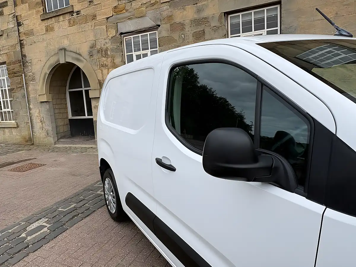 Used 2021 Citroen Berlingo Enterprise M White - Interior and Exterior details 10