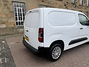 Used 2021 Citroen Berlingo Enterprise M White - Interior and Exterior details 13