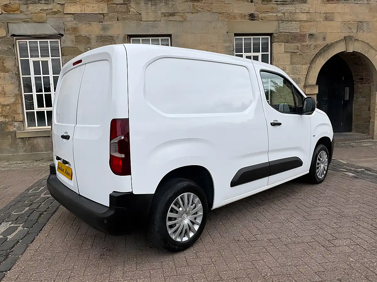 Used 2021 Citroen Berlingo Enterprise M White - Interior and Exterior details 14