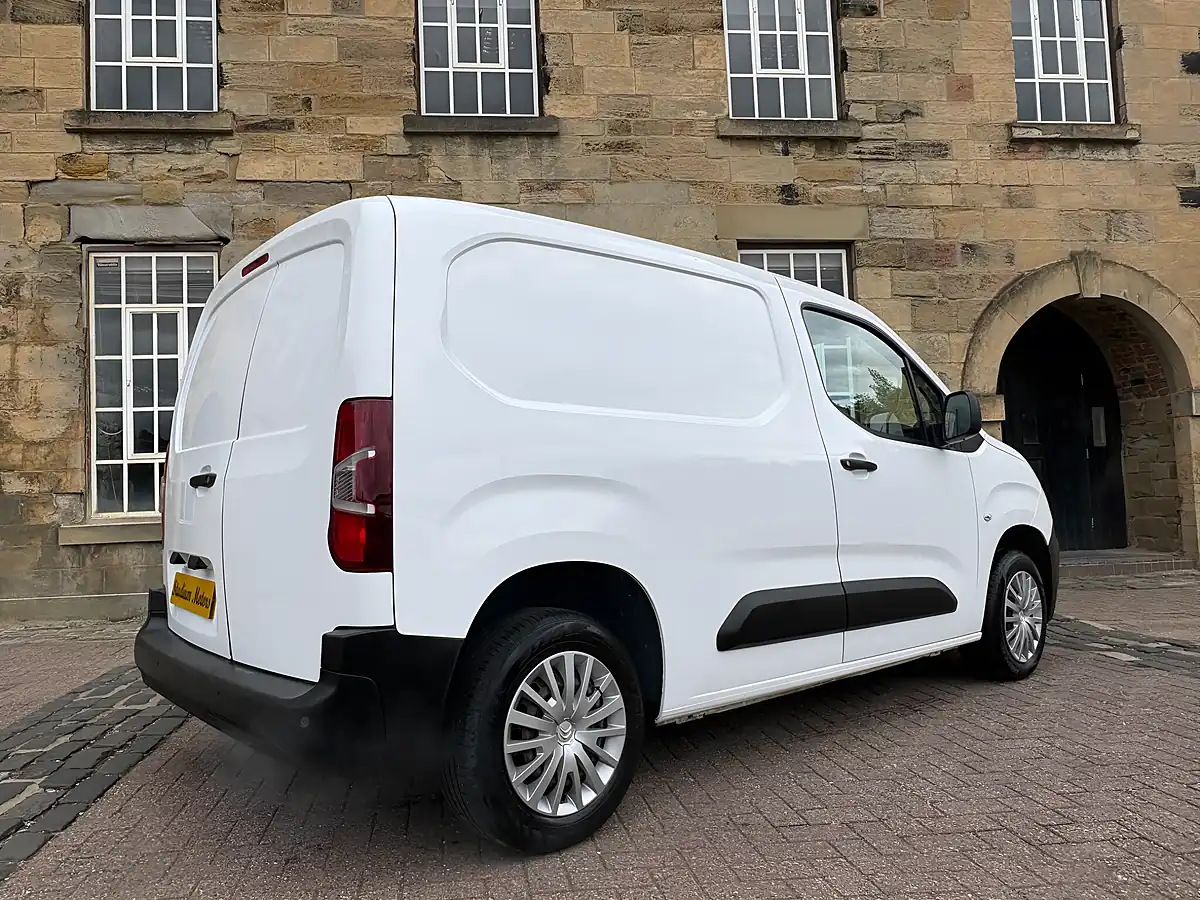 Used 2021 Citroen Berlingo Enterprise M White - Interior and Exterior details 19