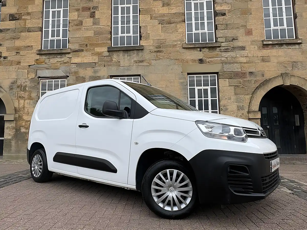 Used 2021 Citroen Berlingo Enterprise M White - Interior and Exterior details 4