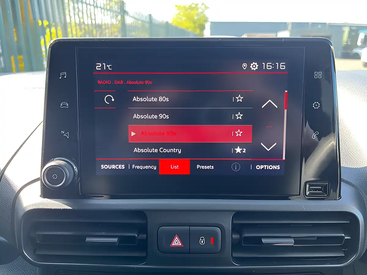 Used 2021 Citroen Berlingo Enterprise Pro M White - Interior and Exterior details 12
