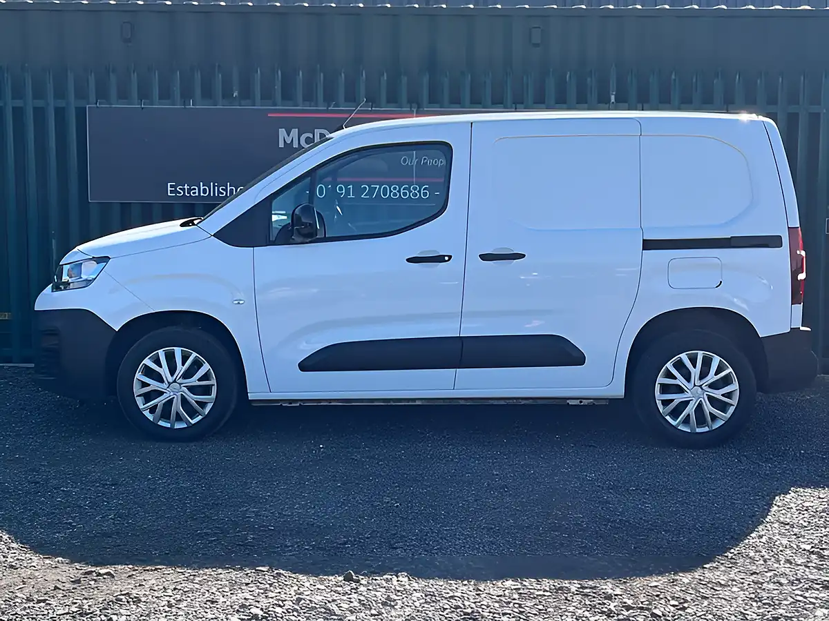 Used 2021 Citroen Berlingo Enterprise Pro M White - Interior and Exterior details 3