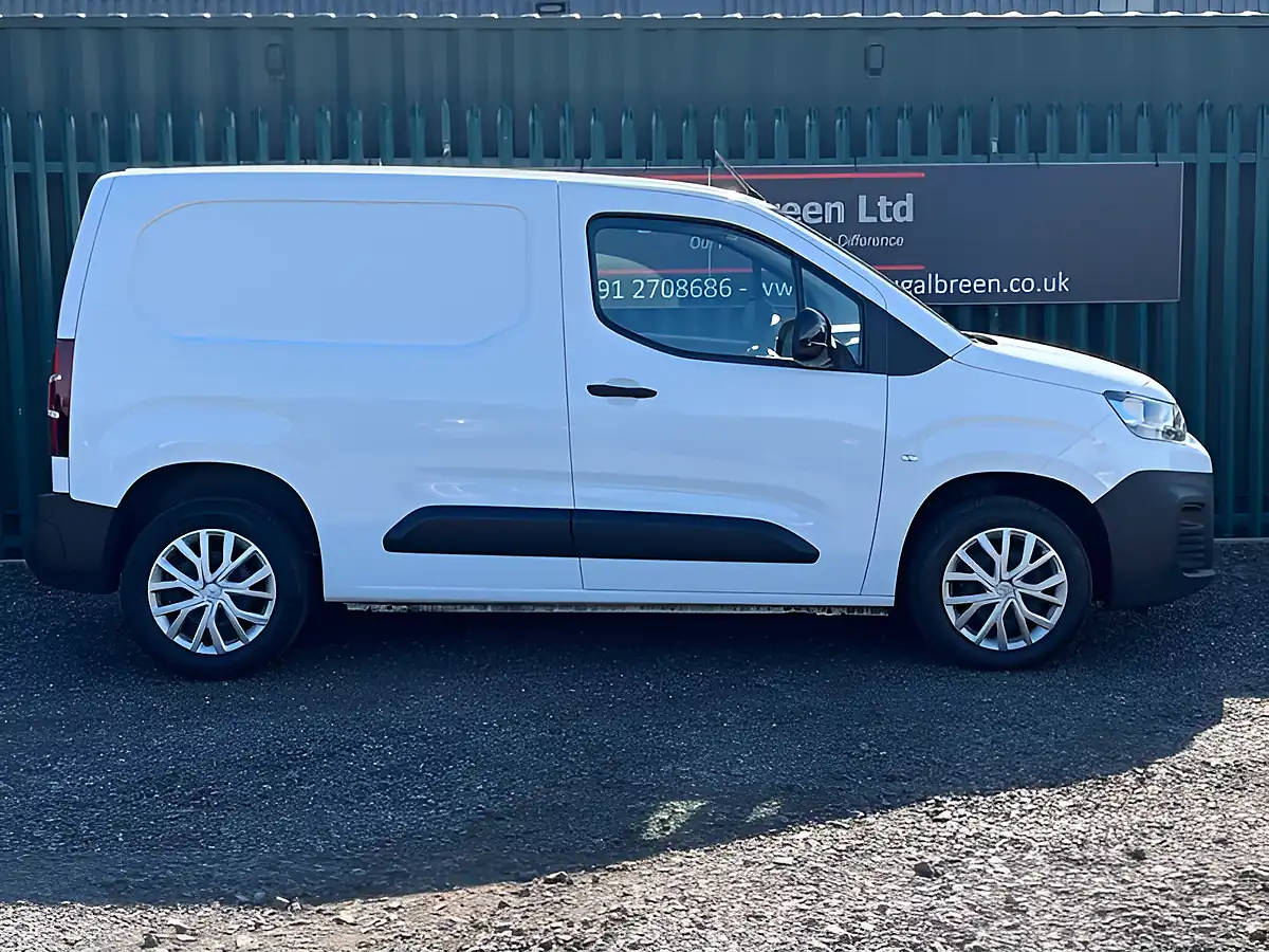 Used 2021 Citroen Berlingo Enterprise Pro M White - Interior and Exterior details 7