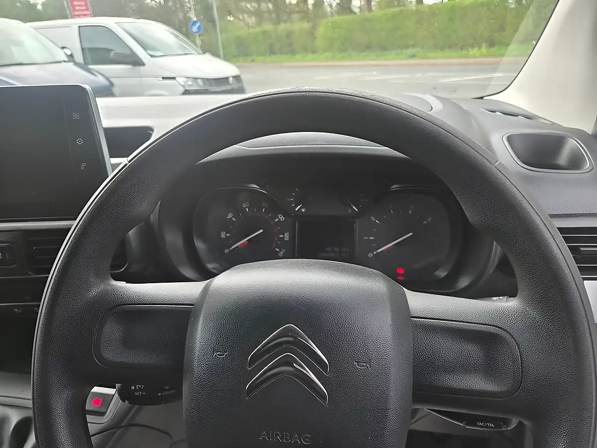 Used 2021 Citroen Berlingo Enterprise Pro White - Interior and Exterior details 15