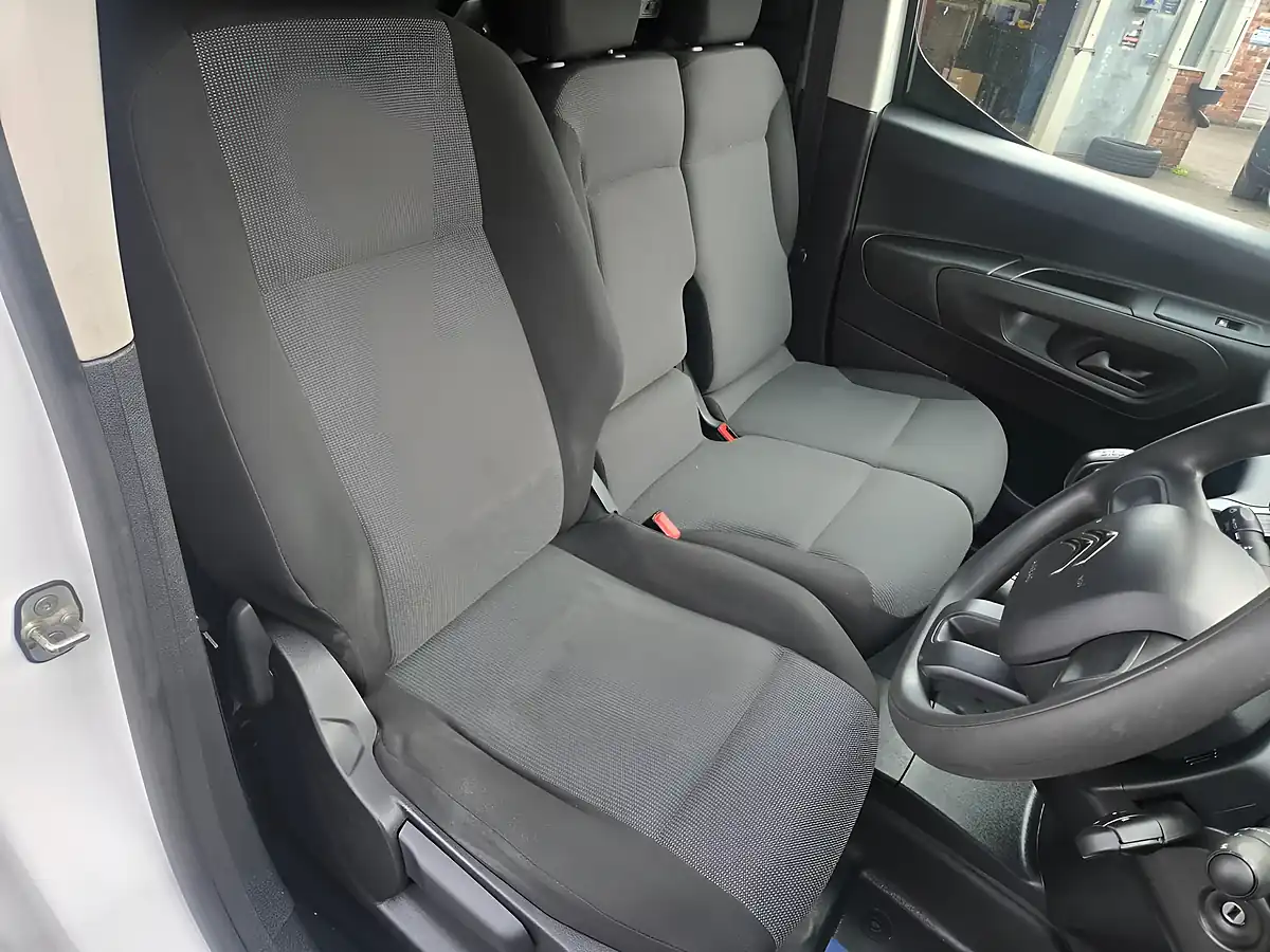 Used 2021 Citroen Berlingo Enterprise Pro White - Interior and Exterior details 17