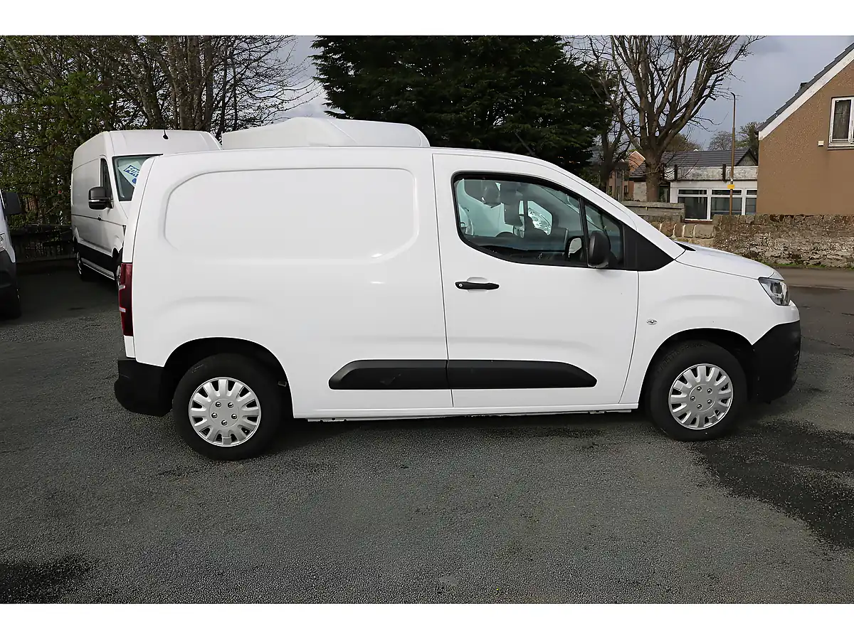 Used 2021 Citroen Berlingo Enterprise White - Interior and Exterior details 10