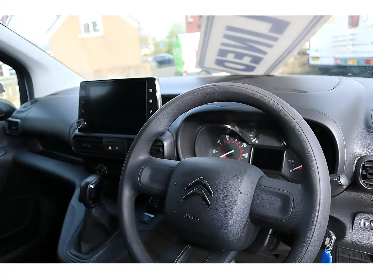 Used 2021 Citroen Berlingo Enterprise White - Interior and Exterior details 14