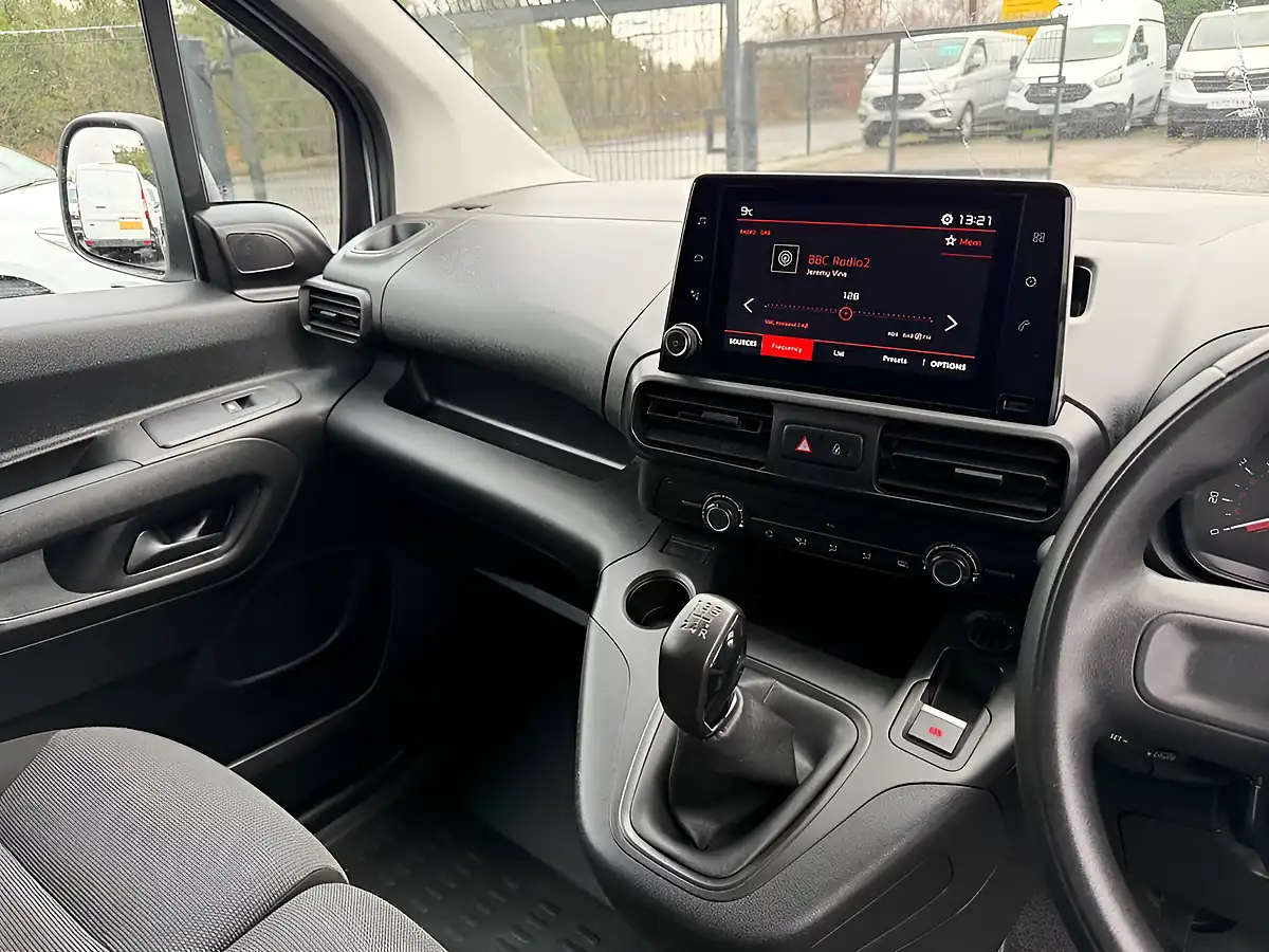 Used 2021 Citroen Berlingo Enterprise White - Interior and Exterior details 11
