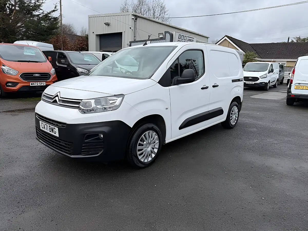 Used 2021 Citroen Berlingo Enterprise White - Interior and Exterior details 12