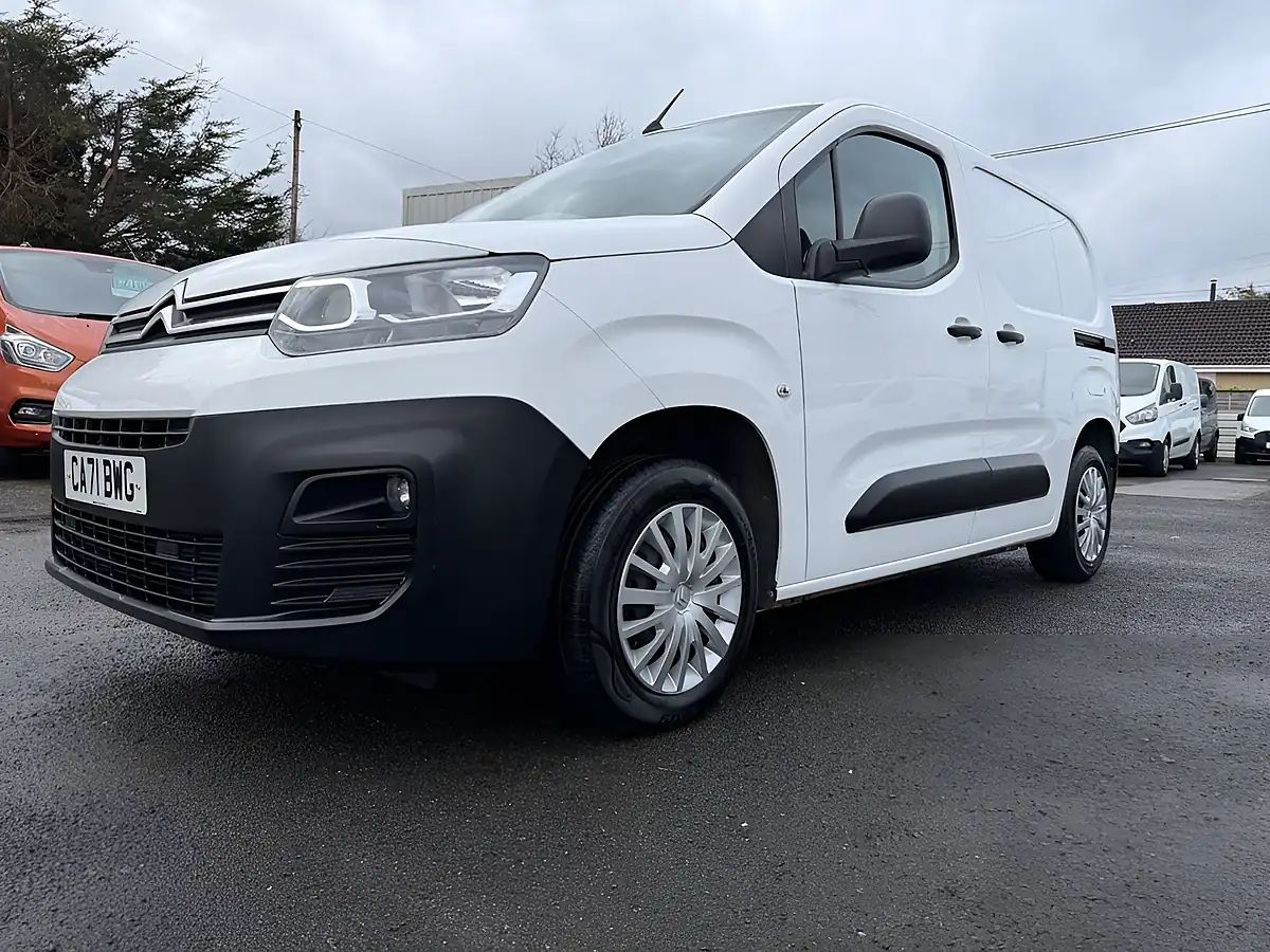 Used 2021 Citroen Berlingo Enterprise White - Interior and Exterior details 15