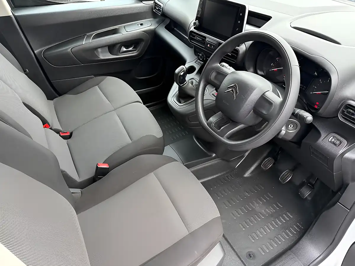 Used 2021 Citroen Berlingo Enterprise White - Interior and Exterior details 4