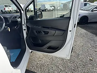 Used 2021 Citroen Berlingo Enterprise Xl Pro White - Interior and Exterior details 14