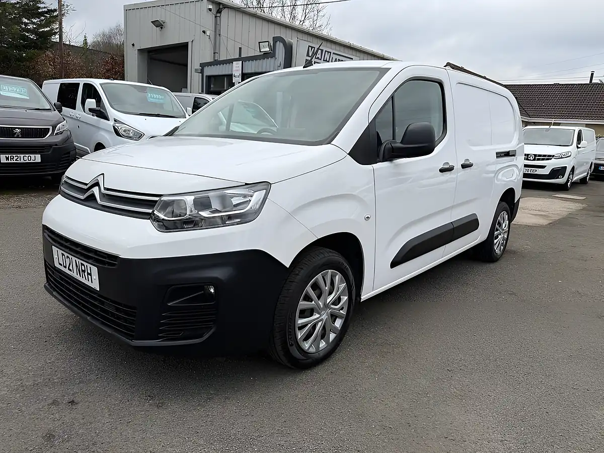 Used 2021 Citroen Berlingo Enterprise Xl White - Interior and Exterior details 14