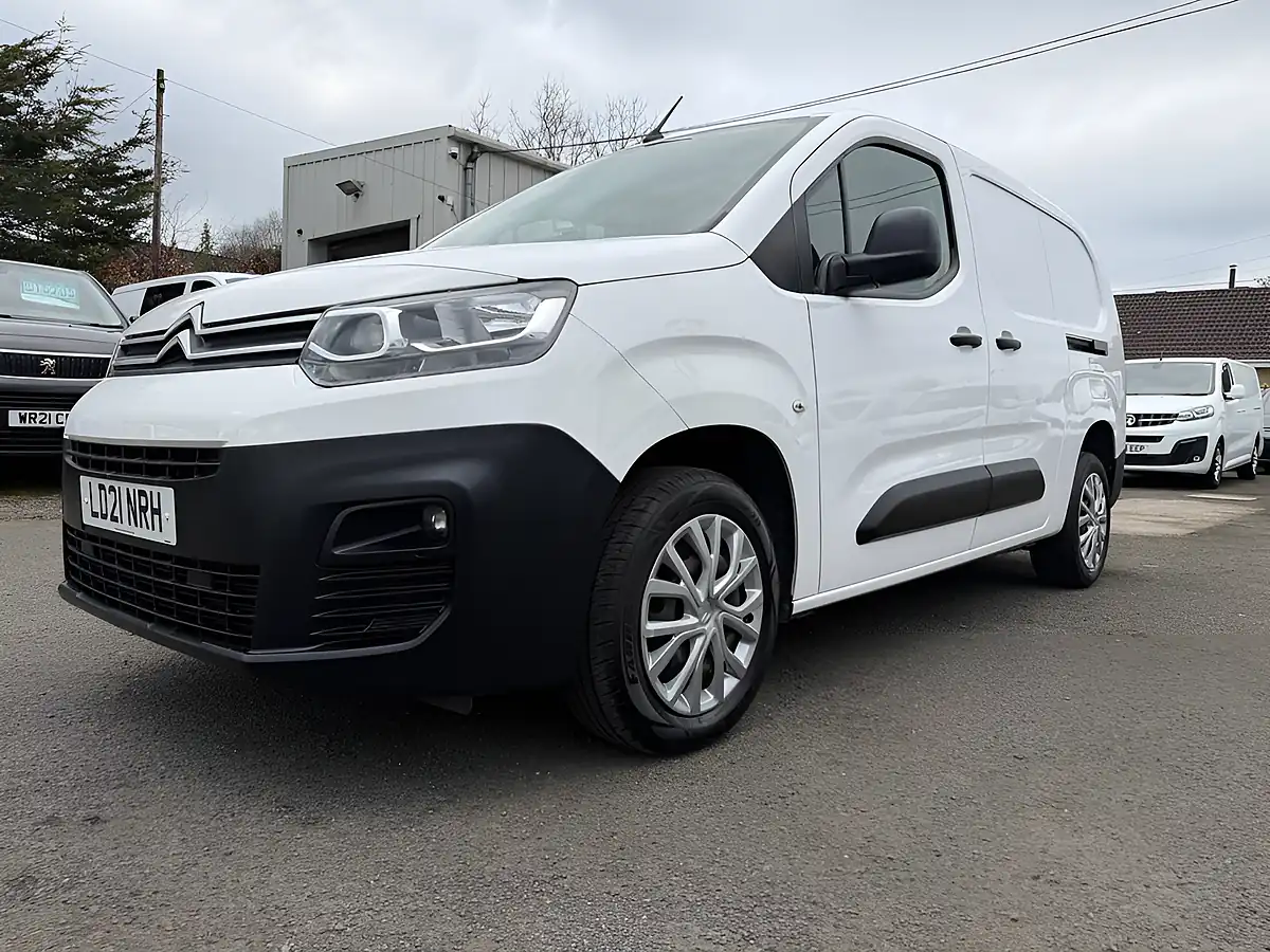 Used 2021 Citroen Berlingo Enterprise Xl White - Interior and Exterior details 16