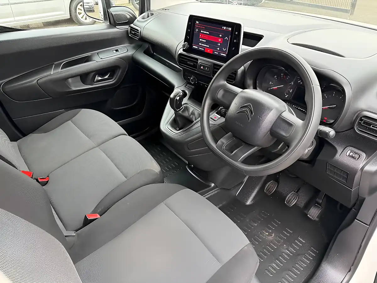 Used 2021 Citroen Berlingo Enterprise Xl White - Interior and Exterior details 3