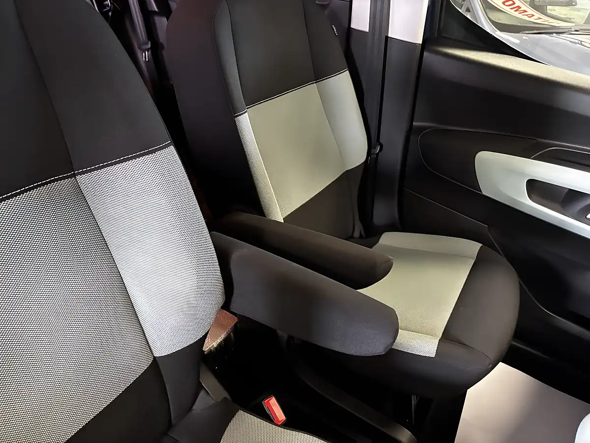 Used 2021 Citroen Berlingo Feel Blue - Interior and Exterior details 11