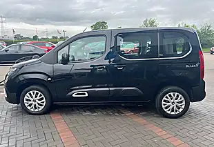 Used 2021 Citroen Berlingo Feel M Black - Interior and Exterior details 11