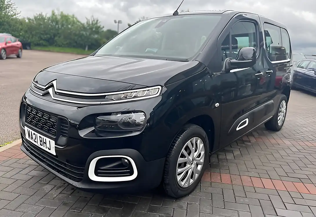 Used 2021 Citroen Berlingo Feel M Black - Interior and Exterior details 15
