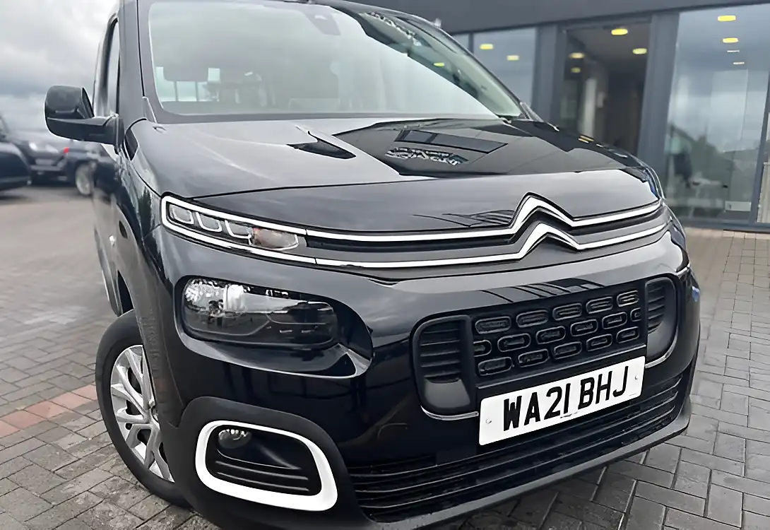 Used 2021 Citroen Berlingo Feel M Black - Interior and Exterior details 4