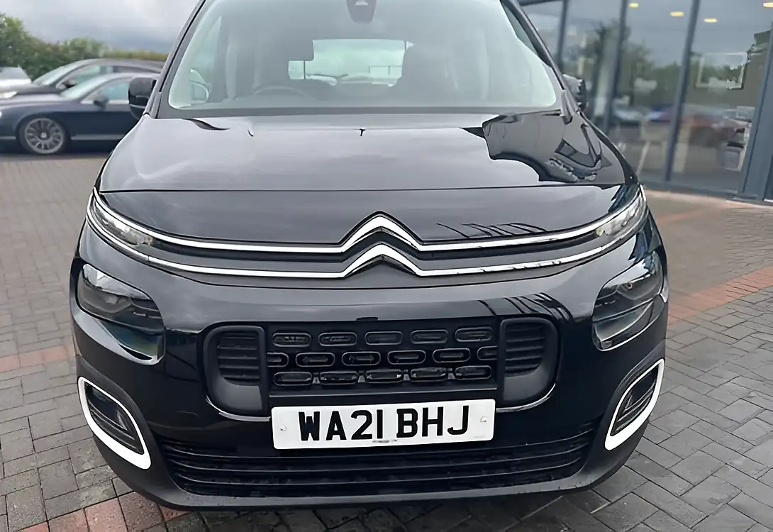 Used 2021 Citroen Berlingo Feel M Black - Interior and Exterior details 7