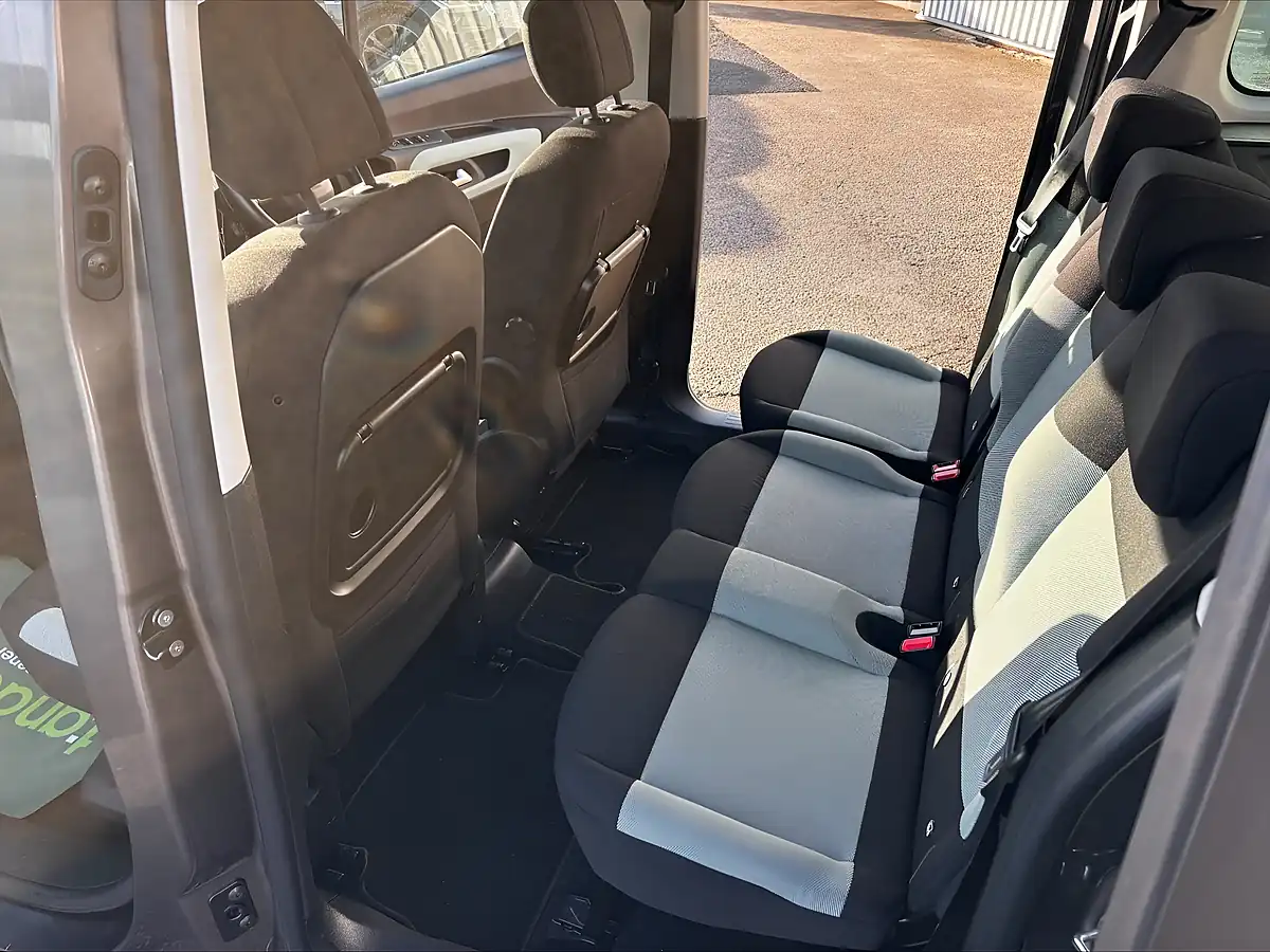 Used 2021 Citroen Berlingo Flair Grey - Interior and Exterior details 15