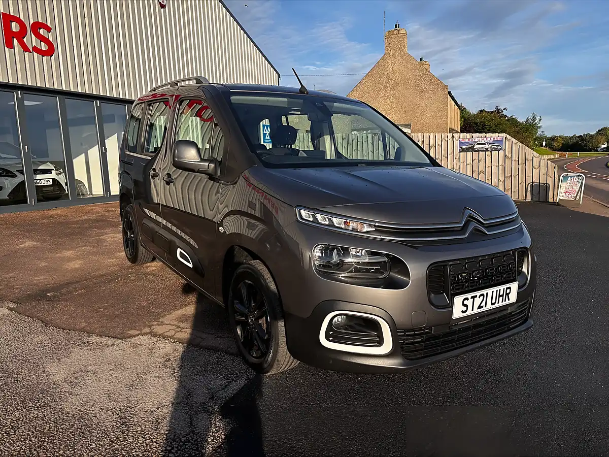 Used 2021 Citroen Berlingo Flair Grey - Interior and Exterior details 2