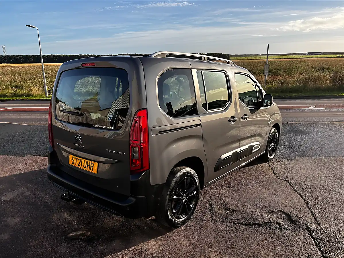 Used 2021 Citroen Berlingo Flair Grey - Interior and Exterior details 5