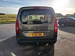Used 2021 Citroen Berlingo Flair Grey - Interior and Exterior details 7