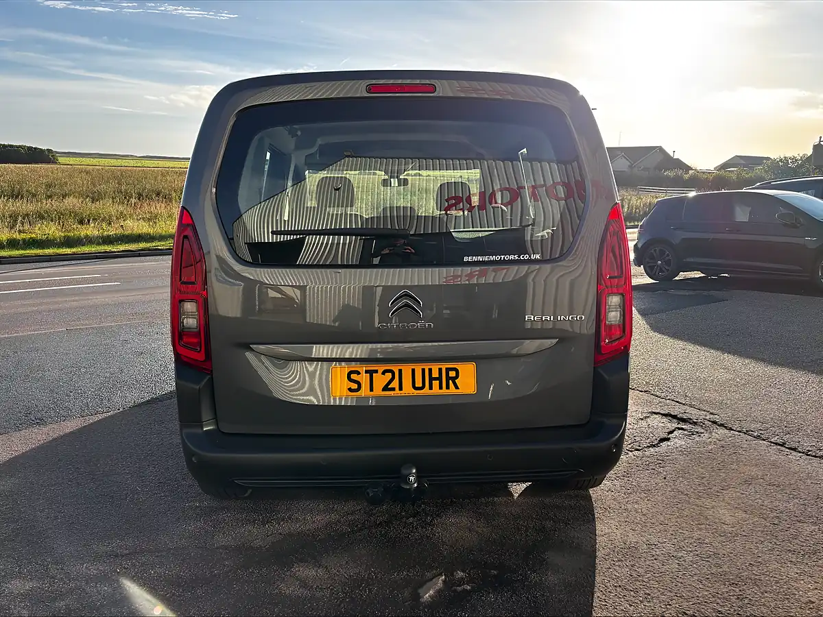 Used 2021 Citroen Berlingo Flair Grey - Interior and Exterior details 7