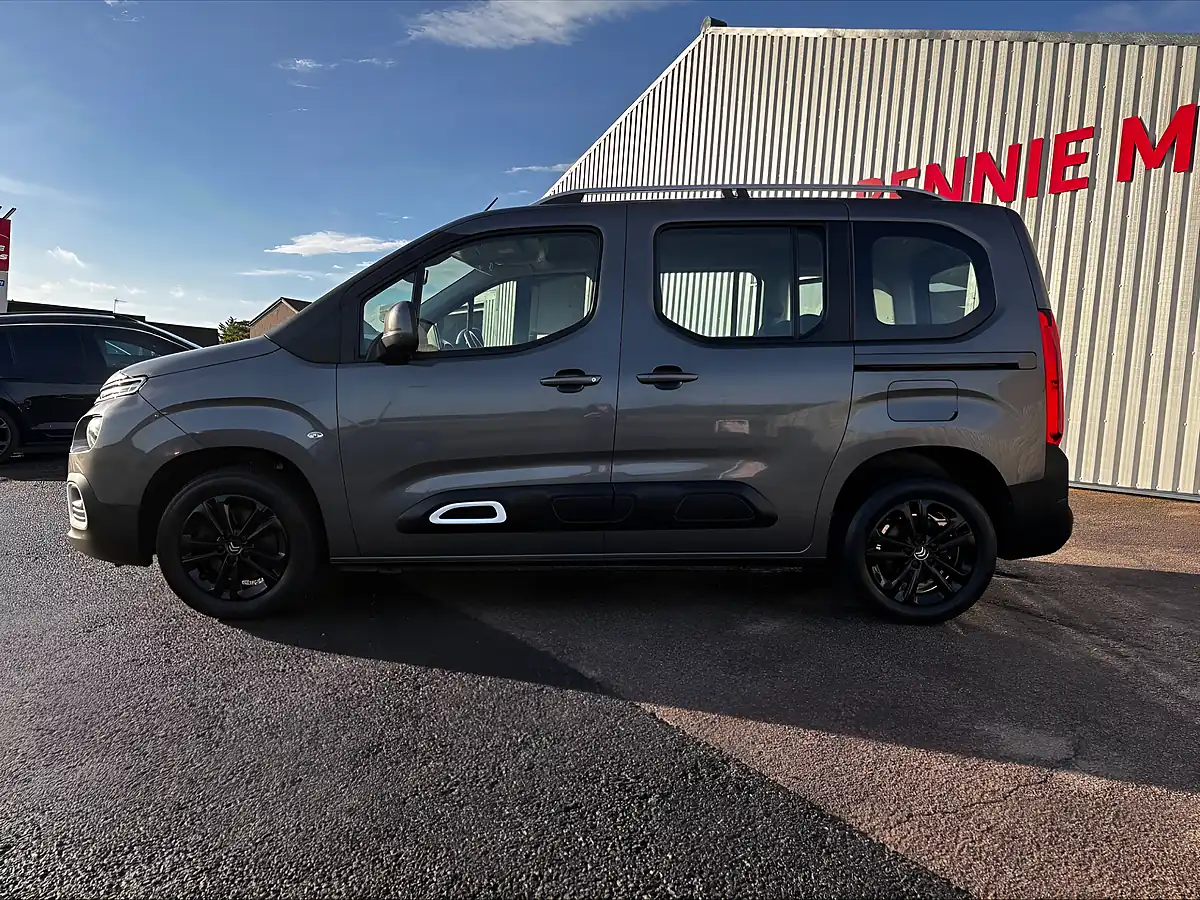Used 2021 Citroen Berlingo Flair Grey - Interior and Exterior details 9