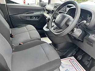 Used 2021 Citroen Berlingo Worker M White - Interior and Exterior details 12