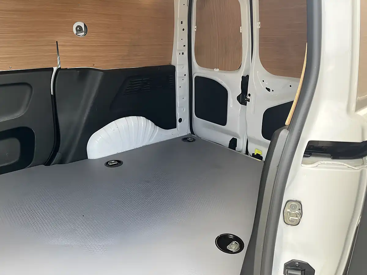 Used 2021 Citroen Berlingo Worker M White - Interior and Exterior details 16