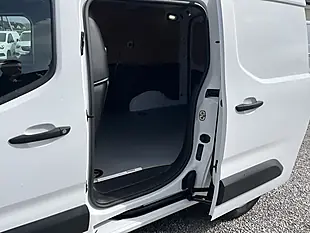 Used 2021 Citroen Berlingo Worker M White - Interior and Exterior details 17