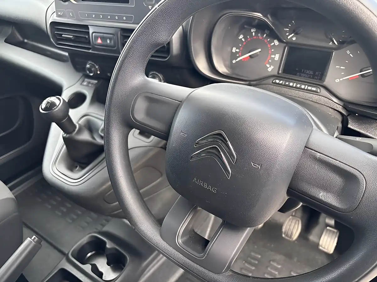 Used 2021 Citroen Berlingo X M White - Interior and Exterior details 10