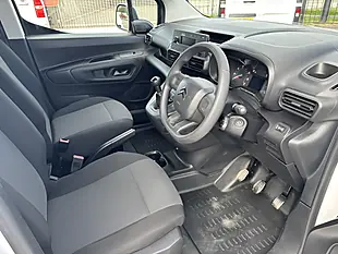Used 2021 Citroen Berlingo X M White - Interior and Exterior details 11