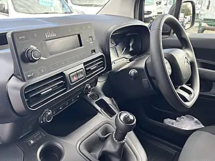Used 2021 Citroen Berlingo X M White - Interior and Exterior details 18