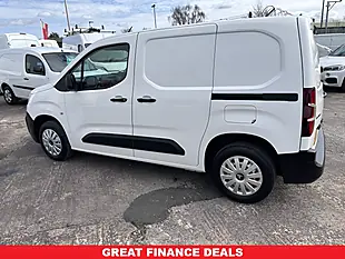 Used 2021 Citroen Berlingo X M White - Interior and Exterior details 4