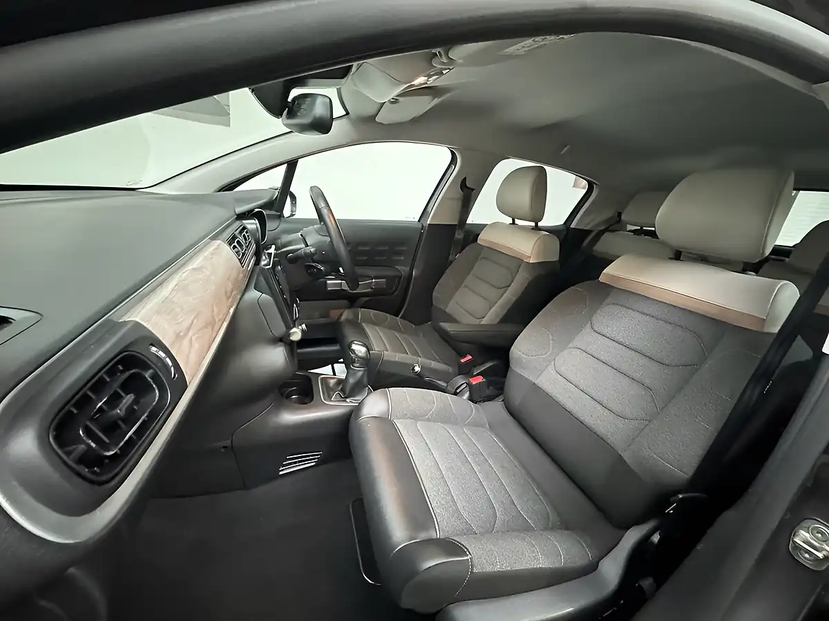 Used 2021 Citroën C3 Shine Plus Grey - Interior and Exterior details 11