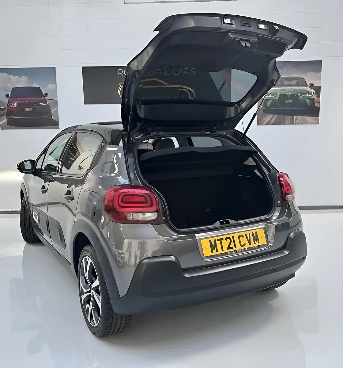 Used 2021 Citroën C3 Shine Plus Grey - Interior and Exterior details 5