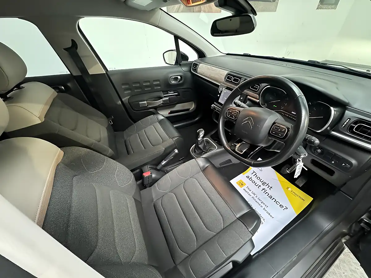 Used 2021 Citroën C3 Shine Plus Grey - Interior and Exterior details 6