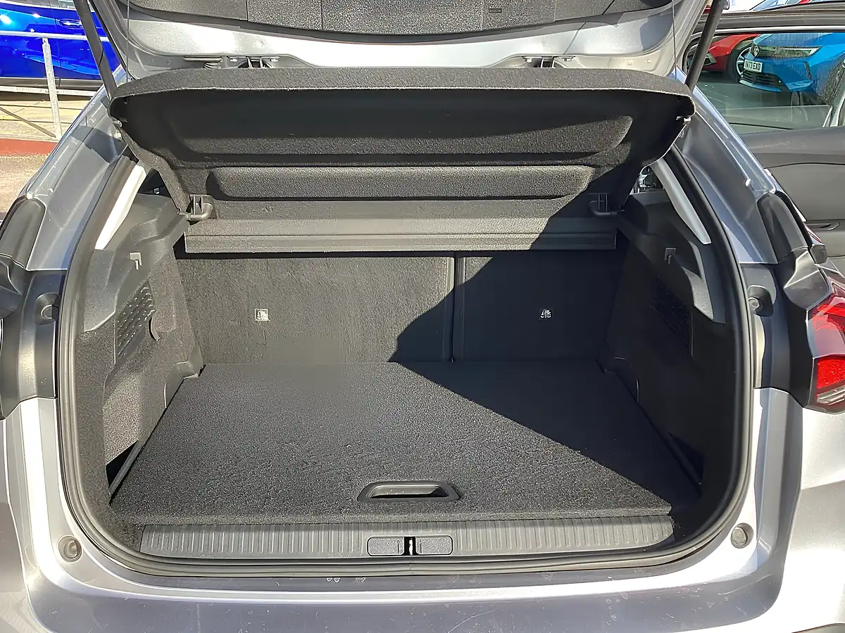 Used 2021 Citroen C4 Sense Plus Grey - Interior and Exterior details 12