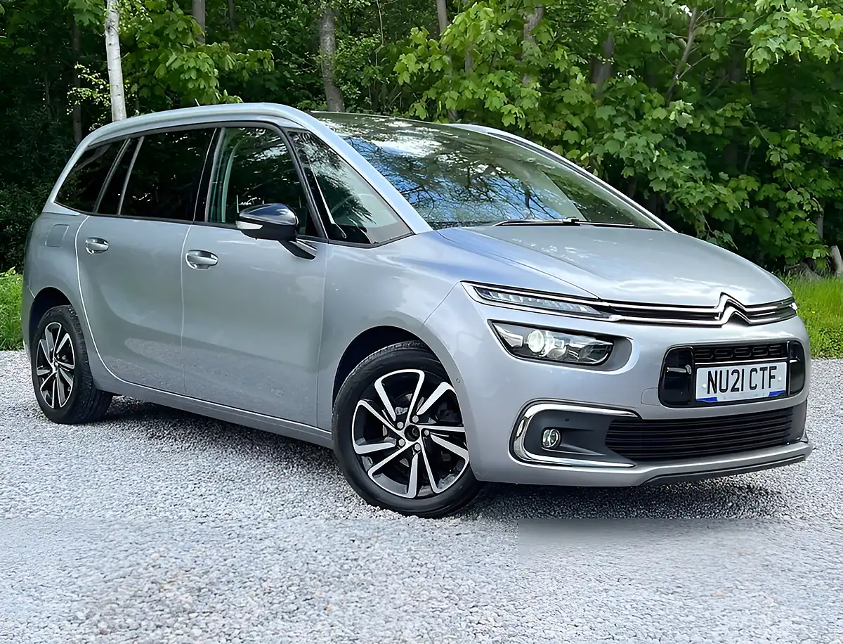 Used 2021 Citroen C4 Spacetourer Shine Cumulus Grey - Front View
