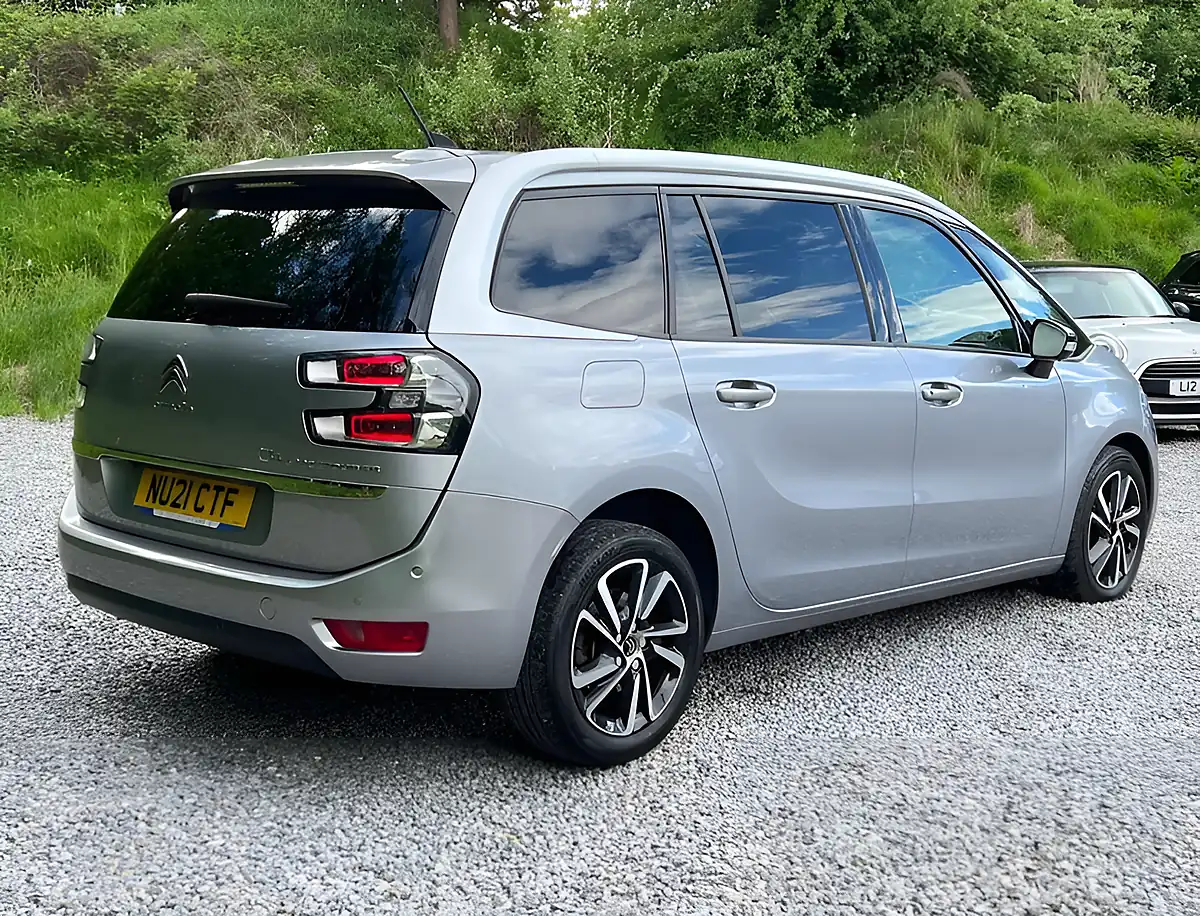 Used 2021 Citroen C4 Spacetourer Shine Cumulus Grey - Interior and Exterior details 3