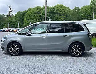 Used 2021 Citroen C4 Spacetourer Shine Cumulus Grey - Interior and Exterior details 6