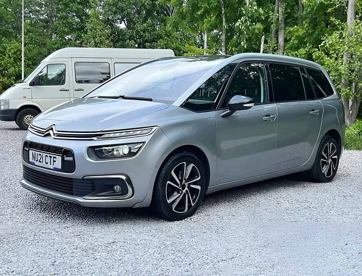 Used 2021 Citroen C4 Spacetourer Shine Cumulus Grey - Interior and Exterior details 7