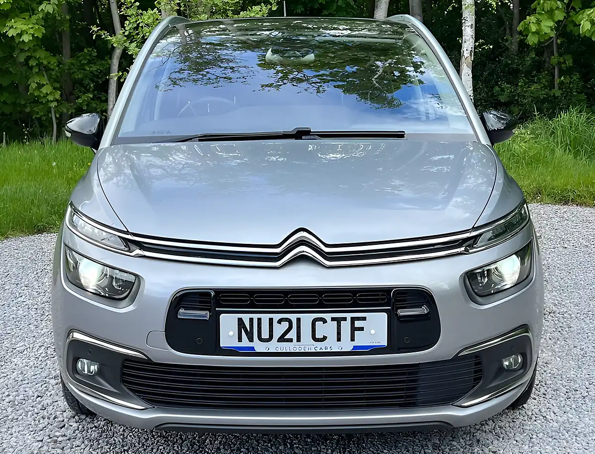 Used 2021 Citroen C4 Spacetourer Shine Cumulus Grey - Interior and Exterior details 8